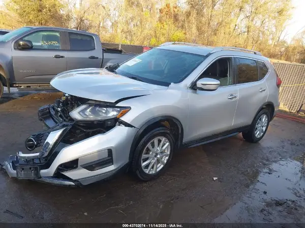 KNMAT2MV5JP539798 2018 NISSAN ROGUE - Image 2