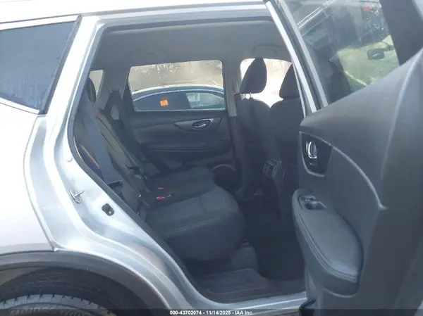 KNMAT2MV5JP539798 2018 NISSAN ROGUE - Image 8