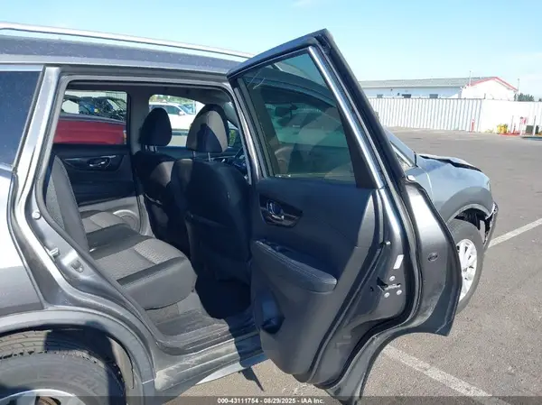 KNMAT2MV5JP541888 2018 NISSAN ROGUE - Image 8