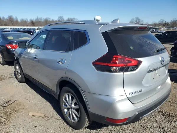 KNMAT2MV5JP541924 2018 NISSAN ROGUE - Image 2