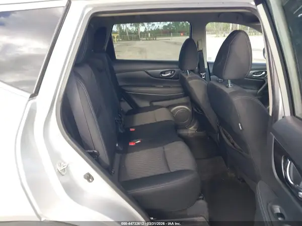 KNMAT2MV5JP543687 2018 NISSAN ROGUE - Image 8