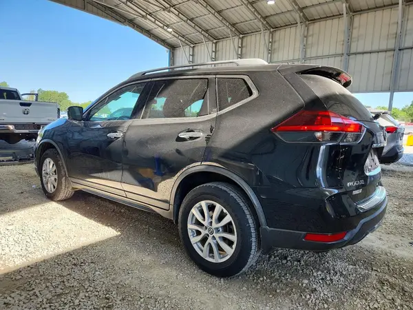 KNMAT2MV5JP546072 2018 NISSAN ROGUE - Image 2