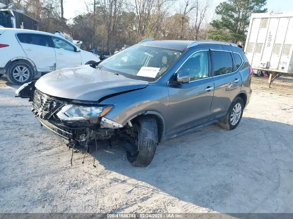 KNMAT2MV5JP547142 2018 NISSAN ROGUE - Image 2