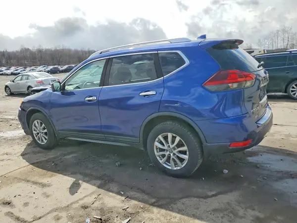 KNMAT2MV5JP553037 2018 NISSAN ROGUE - Image 2