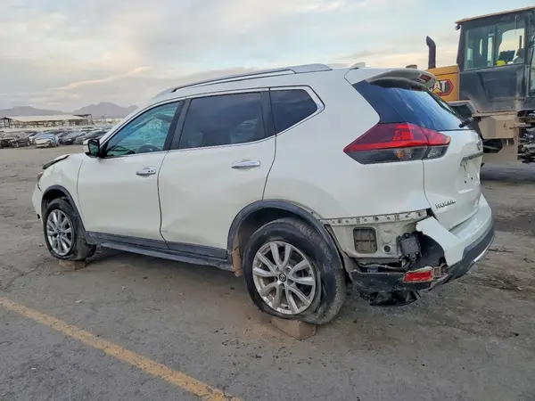 KNMAT2MV5JP555306 2018 NISSAN ROGUE - Image 2