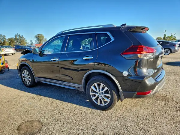 KNMAT2MV5JP558545 2018 NISSAN ROGUE - Image 2
