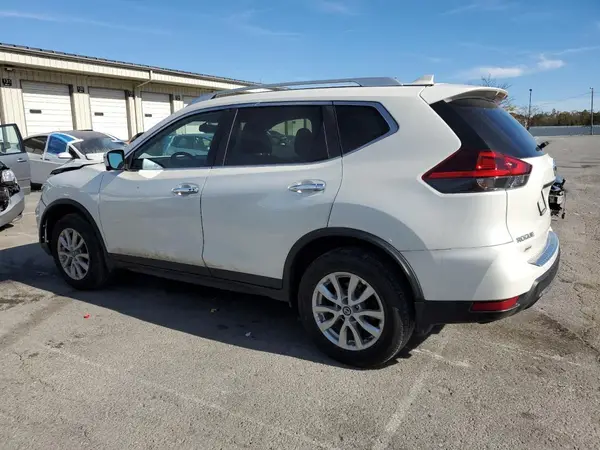 KNMAT2MV5JP560666 2018 NISSAN ROGUE - Image 2