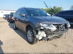 KNMAT2MV5JP560876 2018 NISSAN ROGUE