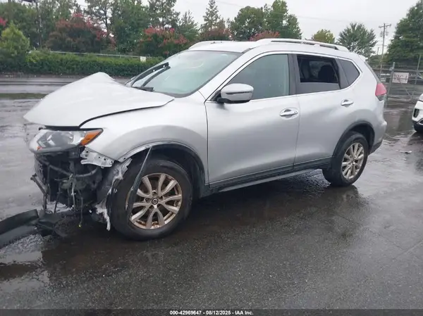 KNMAT2MV5JP562935 2018 NISSAN ROGUE - Image 2