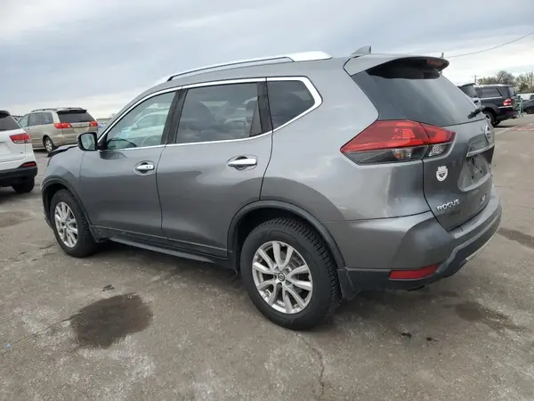 KNMAT2MV5JP564555 2018 NISSAN ROGUE - Image 2
