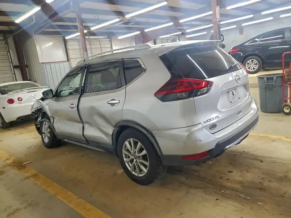 KNMAT2MV5JP567763 2018 NISSAN ROGUE - Image 2