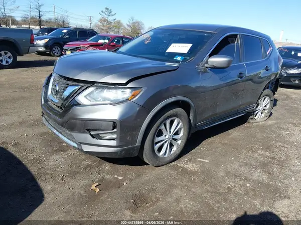 KNMAT2MV5JP571697 2018 NISSAN ROGUE - Image 2
