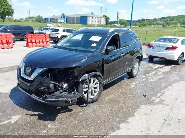 KNMAT2MV5JP576074 2018 NISSAN ROGUE - Image 2