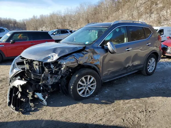 KNMAT2MV5JP578908 2018 NISSAN ROGUE - Image 1