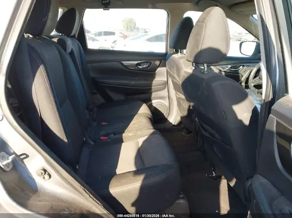KNMAT2MV5JP583641 2018 NISSAN ROGUE - Image 8