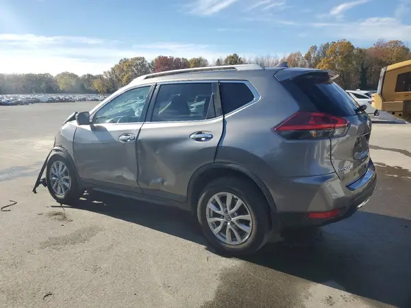 KNMAT2MV5JP583980 2018 NISSAN ROGUE - Image 2