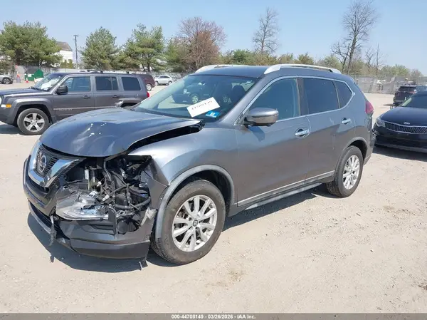 KNMAT2MV5JP584787 2018 NISSAN ROGUE - Image 2
