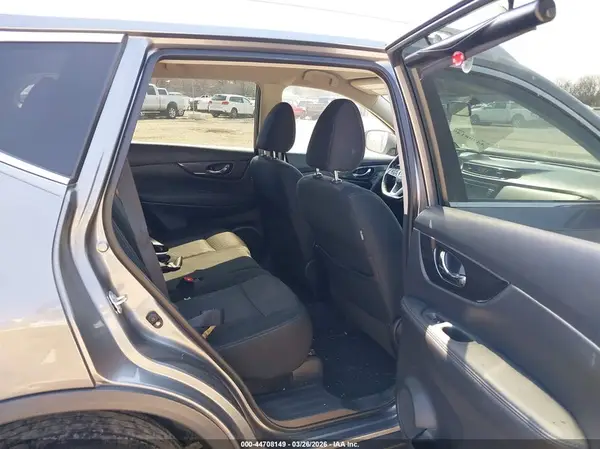 KNMAT2MV5JP584787 2018 NISSAN ROGUE - Image 8