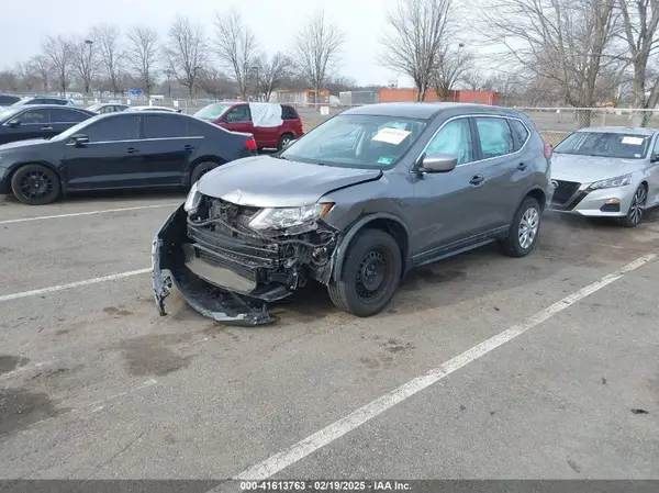 KNMAT2MV5JP585695 2018 NISSAN ROGUE - Image 2