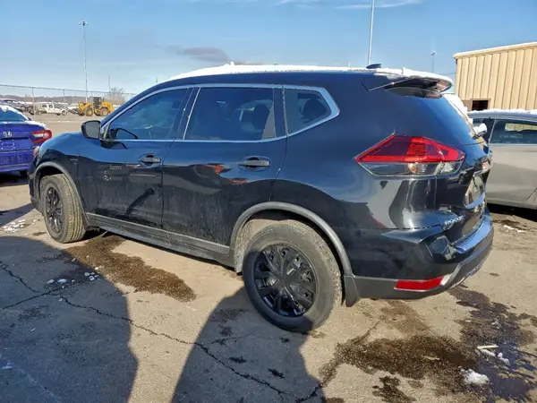 KNMAT2MV5JP587561 2018 NISSAN ROGUE - Image 2