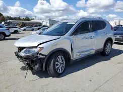 KNMAT2MV5JP589374 2018 NISSAN ROGUE