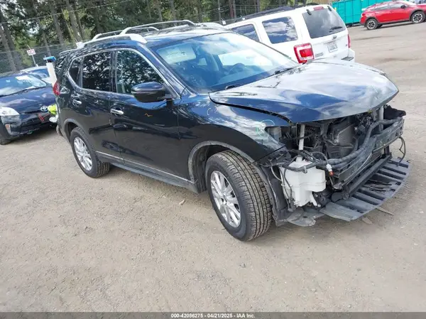 KNMAT2MV5JP593778 2018 NISSAN ROGUE - Image 1
