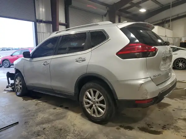 KNMAT2MV5JP594400 2018 NISSAN ROGUE - Image 2
