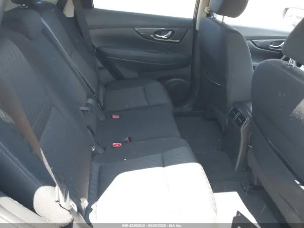 KNMAT2MV5JP599788 2018 NISSAN ROGUE - Image 8