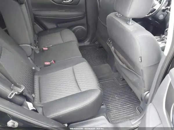KNMAT2MV5JP610322 2018 NISSAN ROGUE - Image 8
