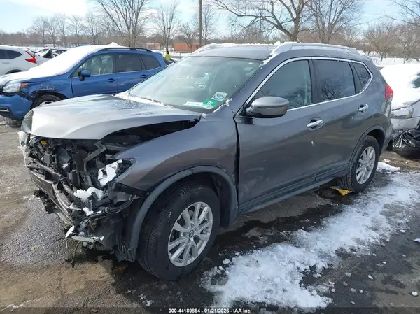KNMAT2MV5JP618288 2018 NISSAN ROGUE - Image 2