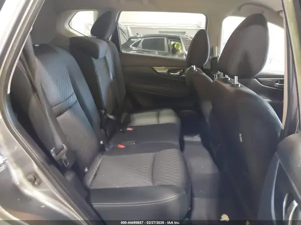 KNMAT2MV5JP619957 2018 NISSAN ROGUE - Image 8