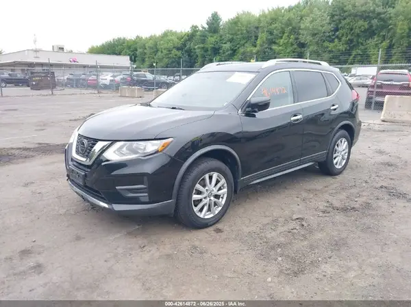 KNMAT2MV5JP621983 2018 NISSAN ROGUE - Image 2