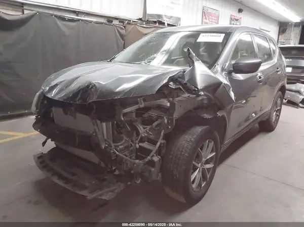 KNMAT2MV6GP651938 2016 NISSAN ROGUE - Image 2