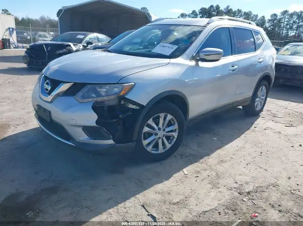KNMAT2MV6GP667136 2016 NISSAN ROGUE - Image 2
