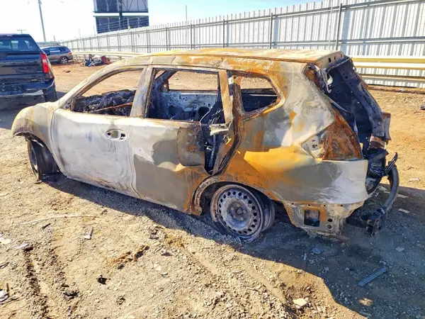 KNMAT2MV6GP689377 2016 NISSAN ROGUE - Image 2