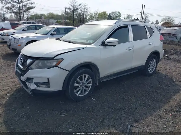 KNMAT2MV6HP503483 2017 NISSAN ROGUE - Image 2