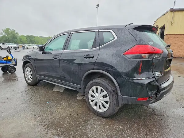 KNMAT2MV6HP517187 2017 NISSAN ROGUE - Image 2