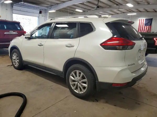 KNMAT2MV6HP528187 2017 NISSAN ROGUE - Image 2