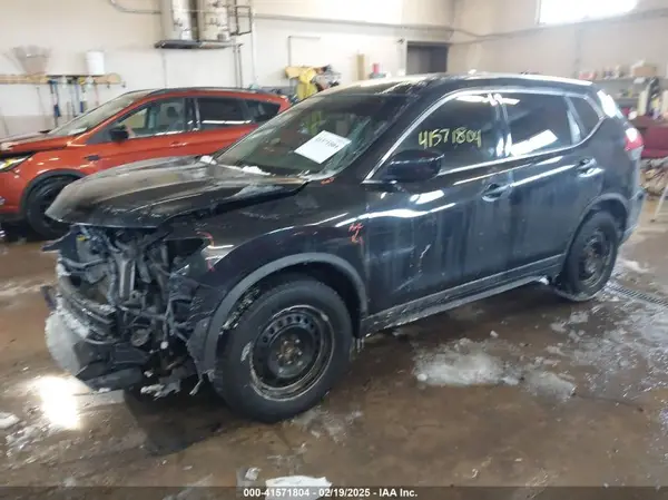 KNMAT2MV6HP530196 2017 NISSAN ROGUE - Image 2