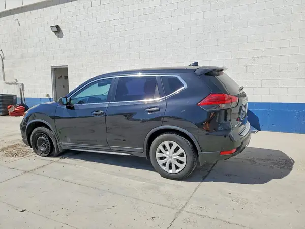 KNMAT2MV6HP539819 2017 NISSAN ROGUE - Image 2