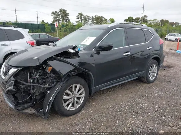KNMAT2MV6HP546639 2017 NISSAN ROGUE - Image 2