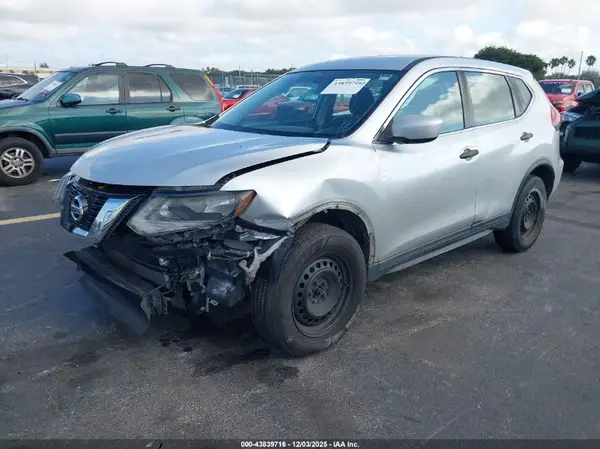 KNMAT2MV6HP548469 2017 NISSAN ROGUE - Image 2