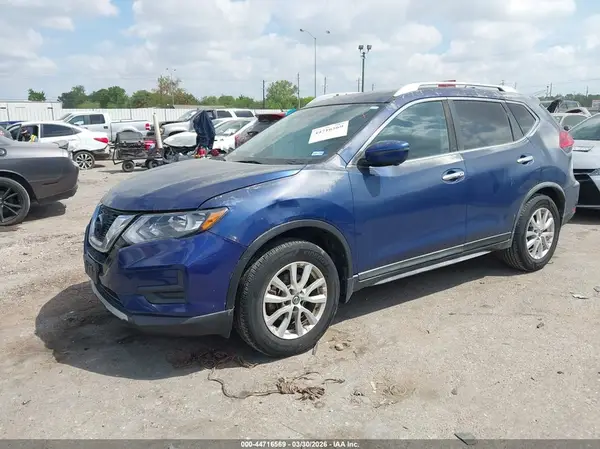 KNMAT2MV6HP550562 2017 NISSAN ROGUE - Image 2