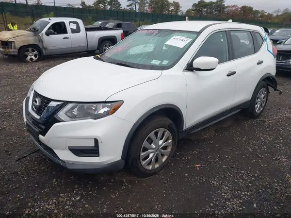 KNMAT2MV6HP552182 2017 NISSAN ROGUE - Image 2