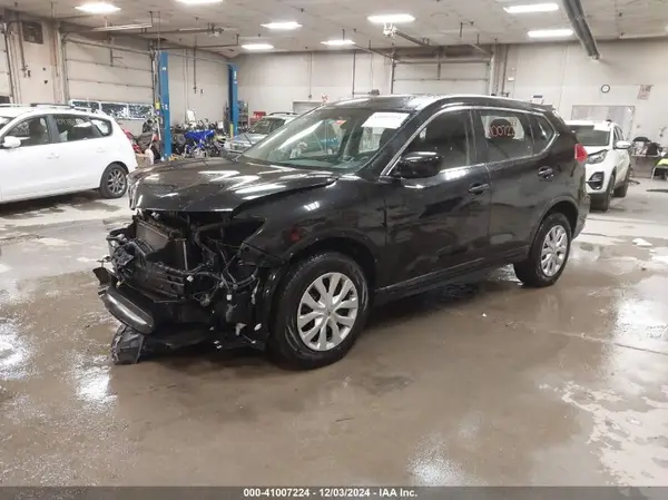 KNMAT2MV6HP561836 2017 NISSAN ROGUE - Image 2