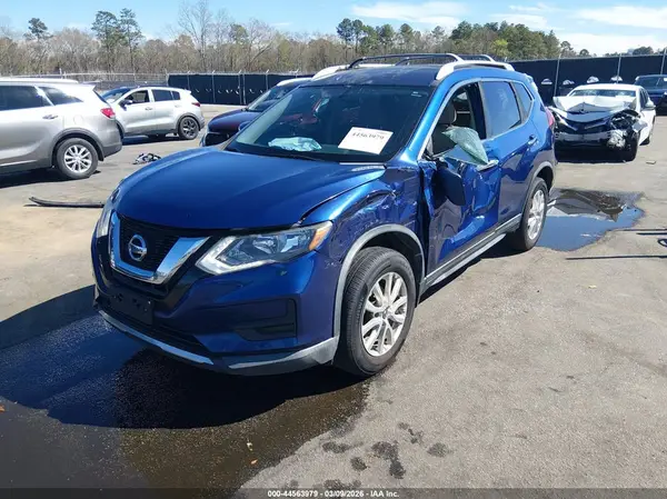 KNMAT2MV6HP565028 2017 NISSAN ROGUE - Image 2