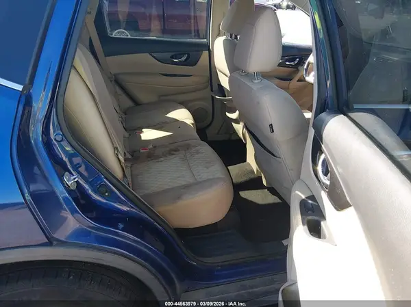 KNMAT2MV6HP565028 2017 NISSAN ROGUE - Image 8