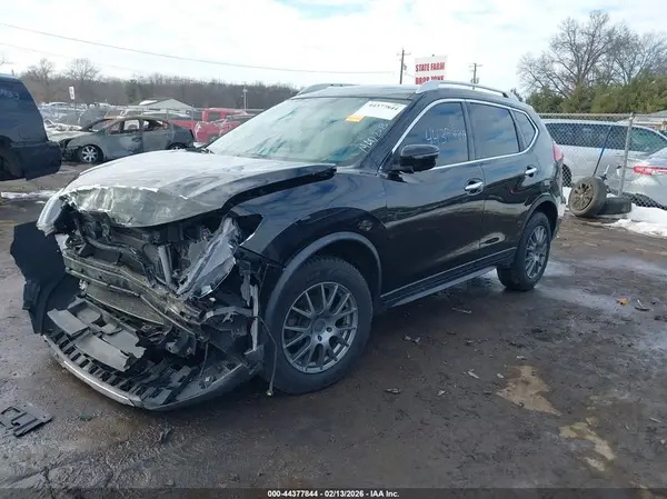 KNMAT2MV6HP567250 2017 NISSAN ROGUE - Image 2