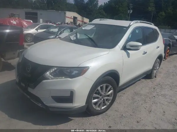 KNMAT2MV6HP572674 2017 NISSAN ROGUE - Image 2
