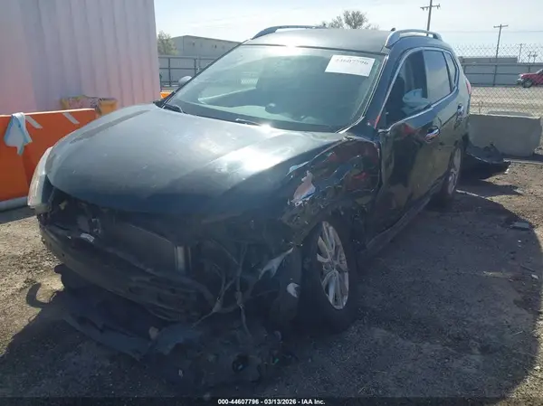 KNMAT2MV6HP576319 2017 NISSAN ROGUE - Image 2